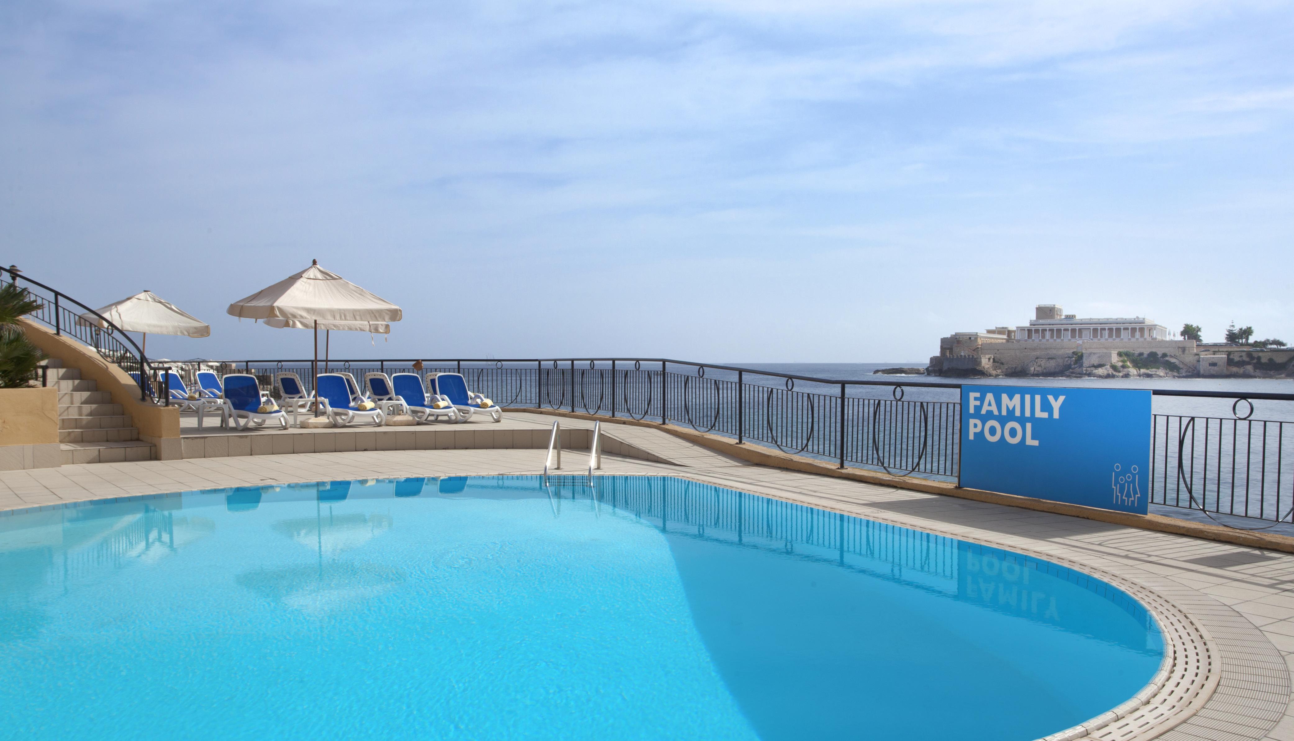 Marina Hotel Corinthia Beach Resort Malta Saint Julian's Екстер'єр фото