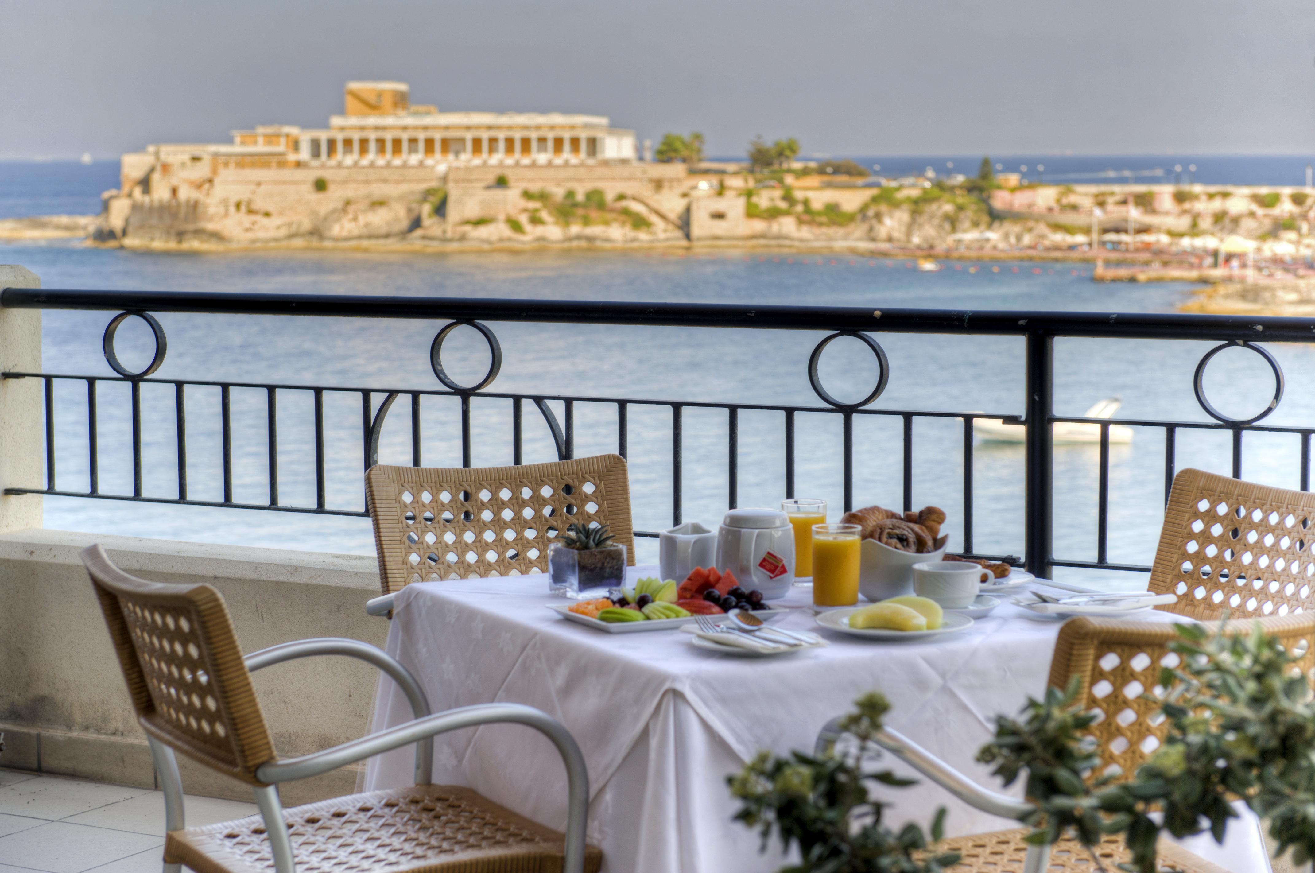 Marina Hotel Corinthia Beach Resort Malta Saint Julian's Екстер'єр фото